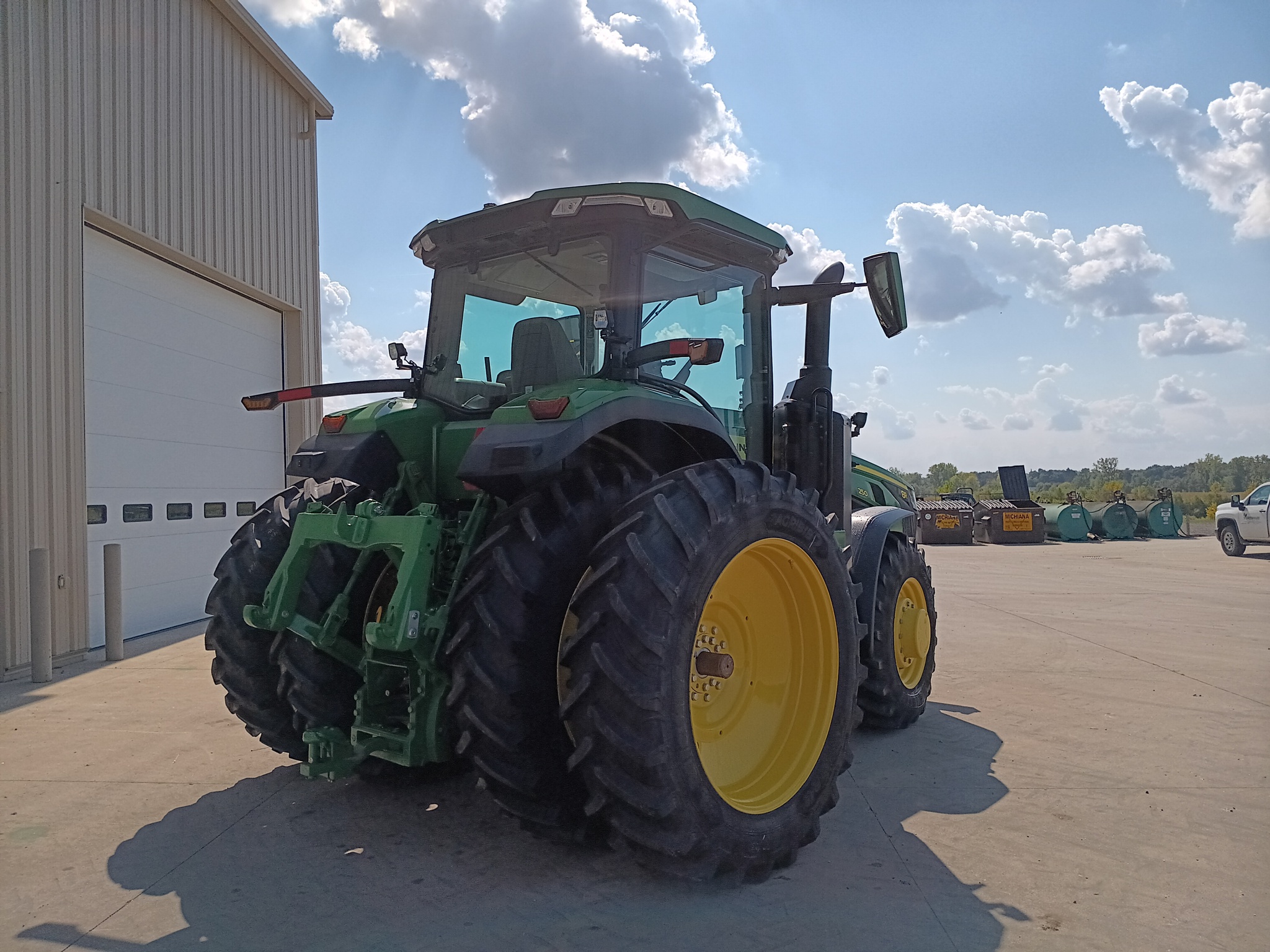 2024 John Deere 8R 250 Image 4