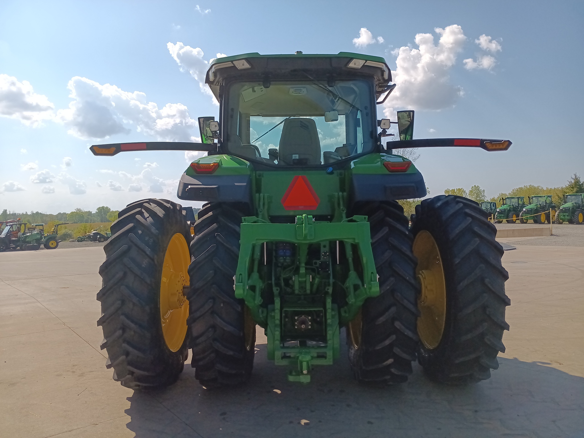 2024 John Deere 8R 250 Image 5