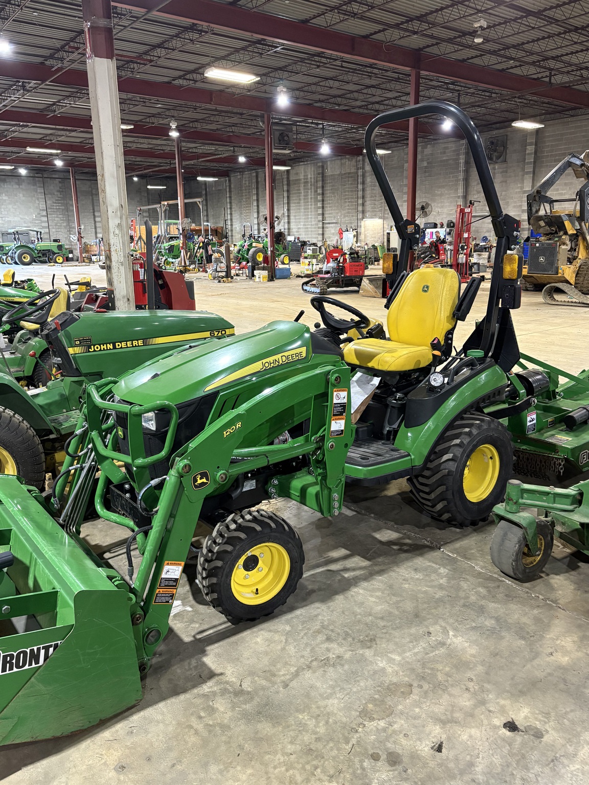 2022 John Deere 1025R