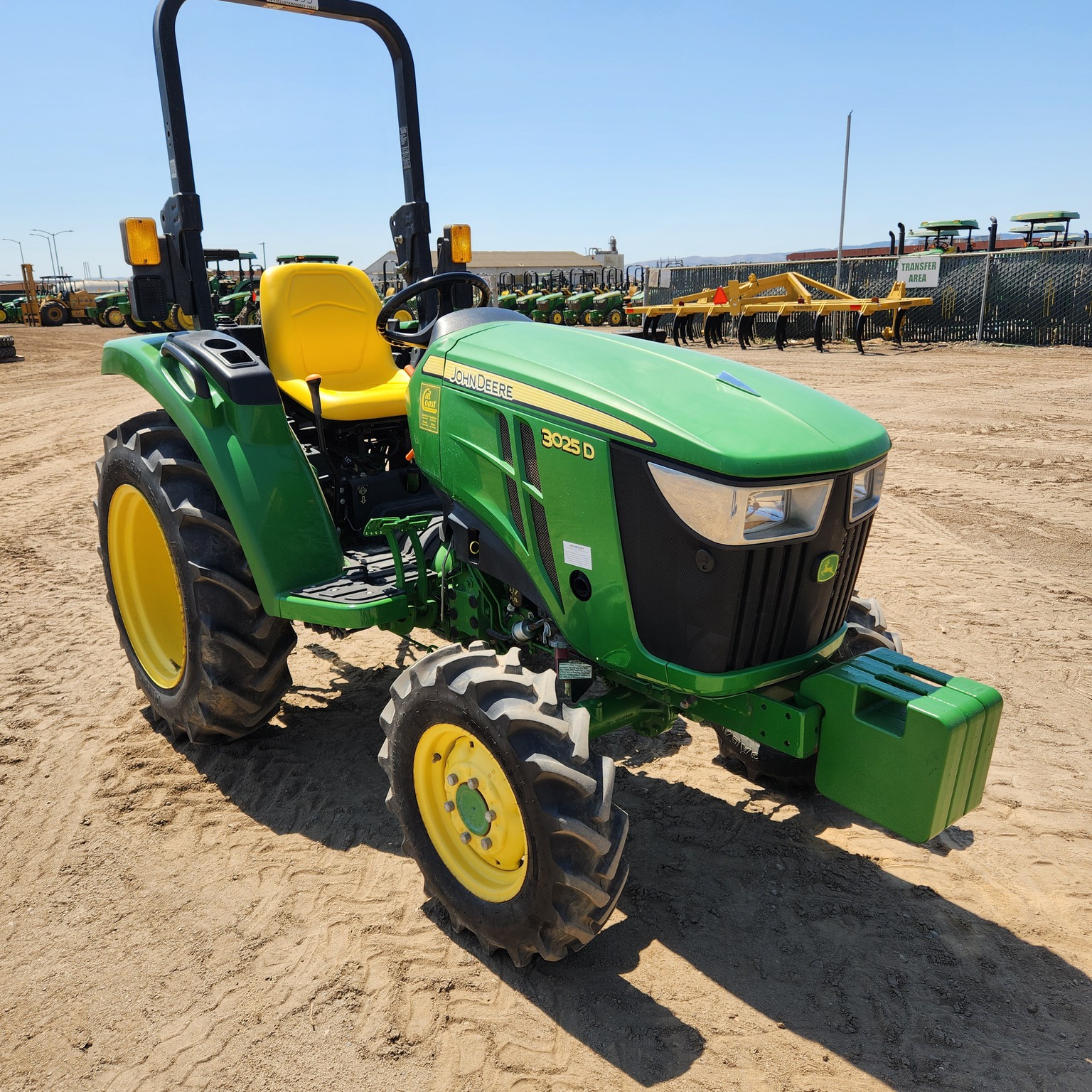 2019 John Deere 3025D Image 7