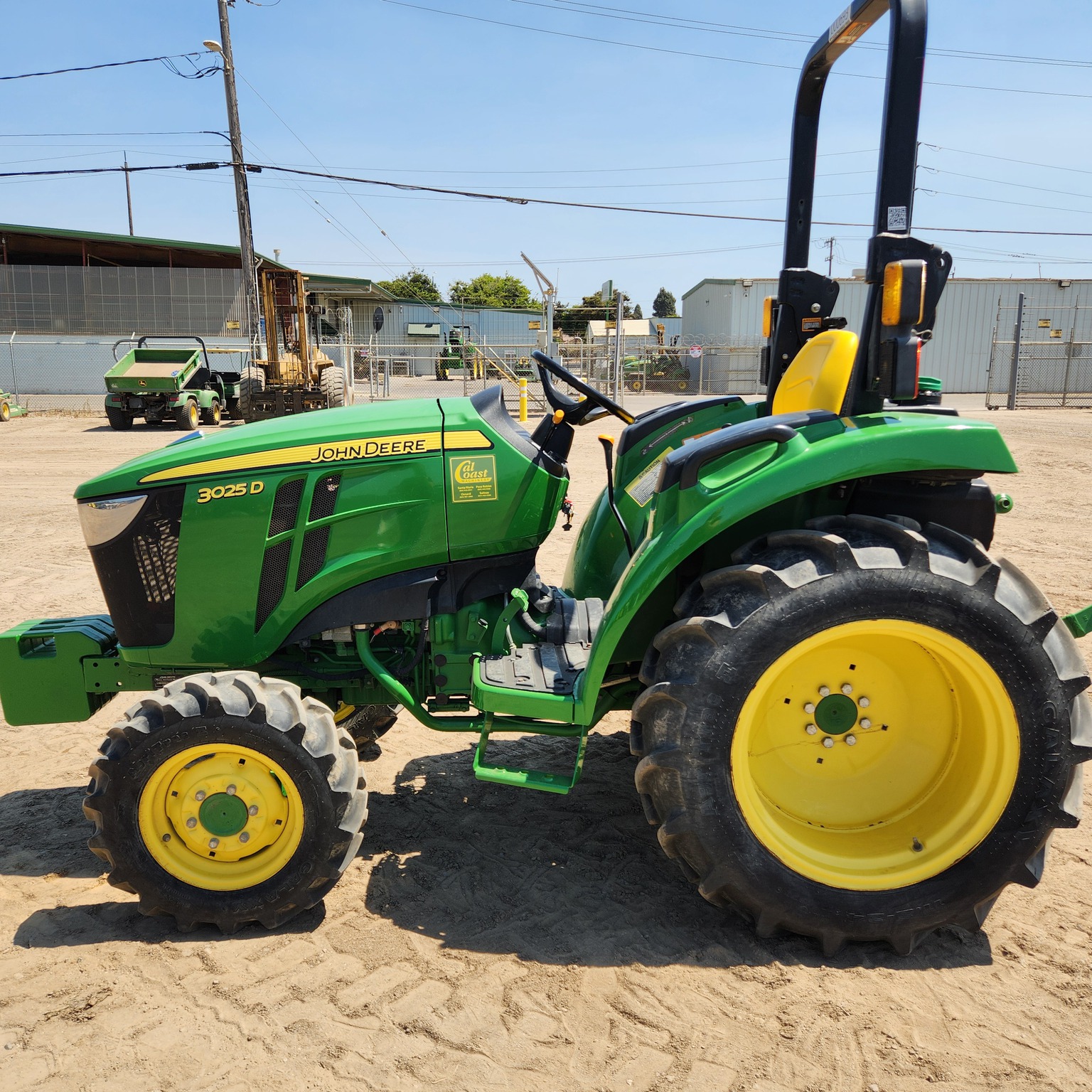 2019 John Deere 3025D Image 2