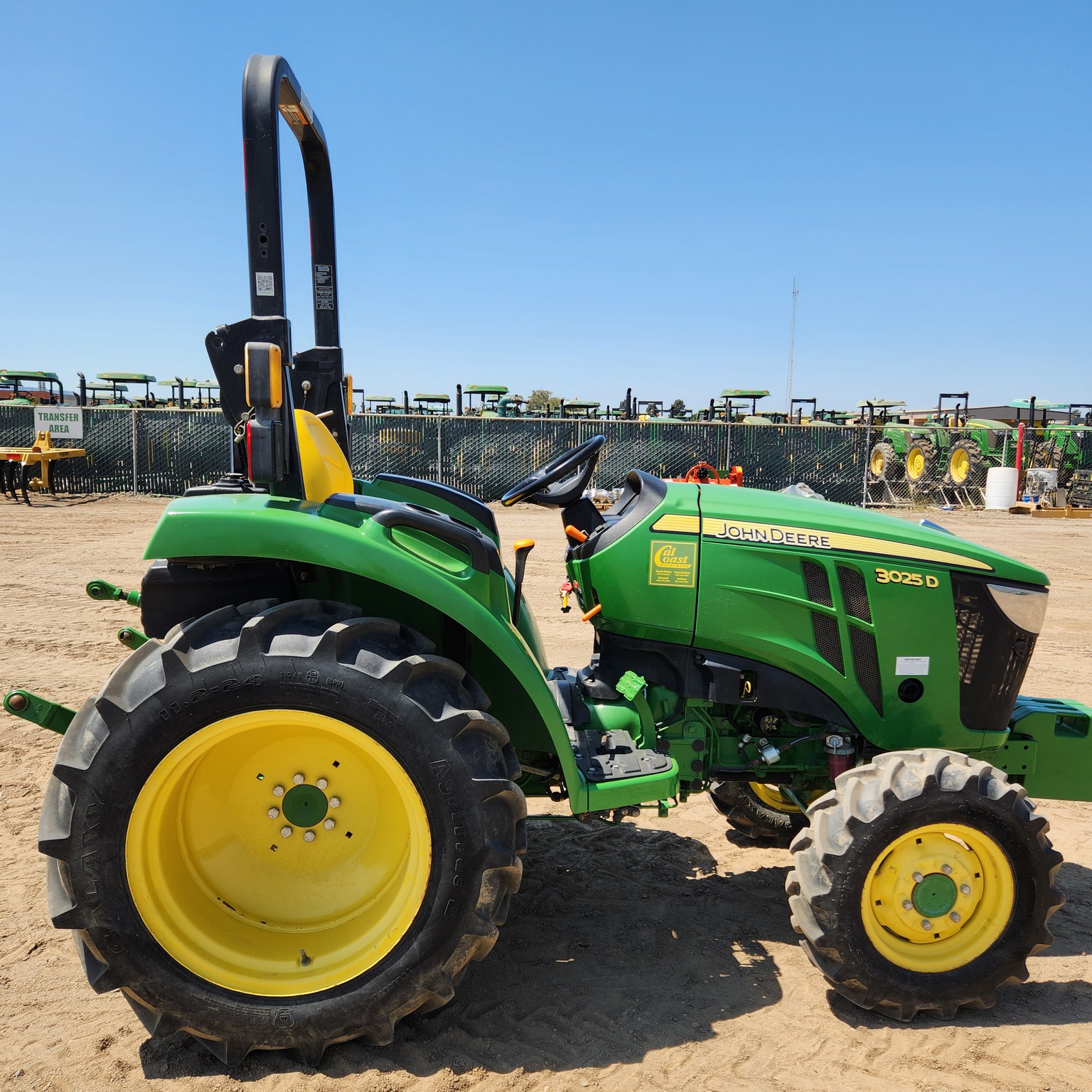 2019 John Deere 3025D Image 6