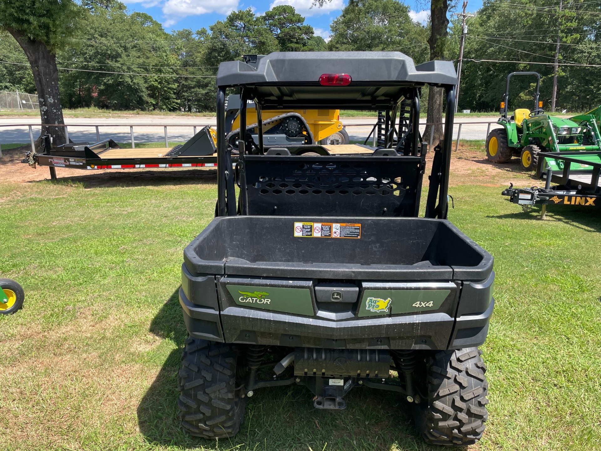 2024 John Deere XUV590M S4 Image 6