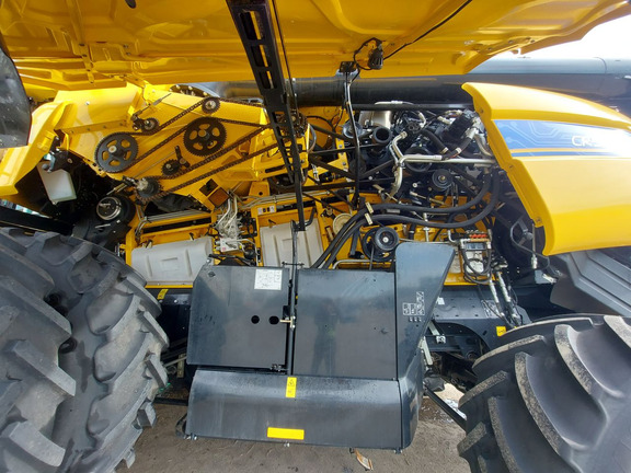 Used 2023 New Holland CR9.90 Combines at Horizon Ag & Turf in Lloydminster, AB - Photo12