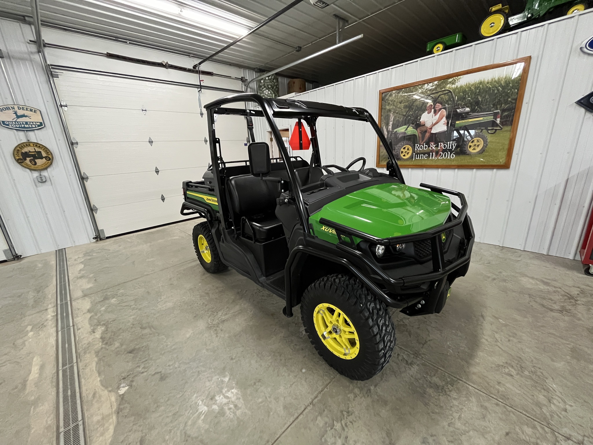 2023 John Deere XUV 835M Image 1