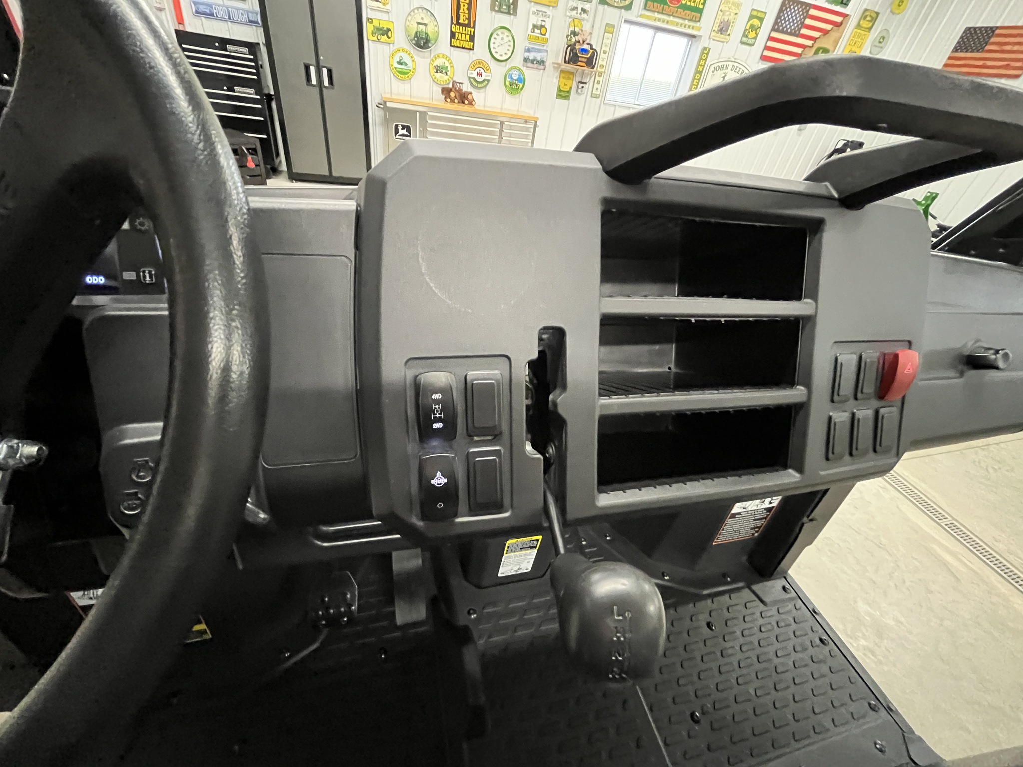 2023 John Deere XUV 835M Image 15