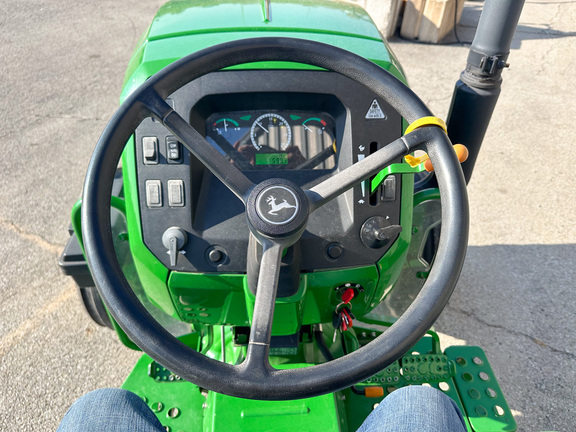 2016 John-Deere 5055E