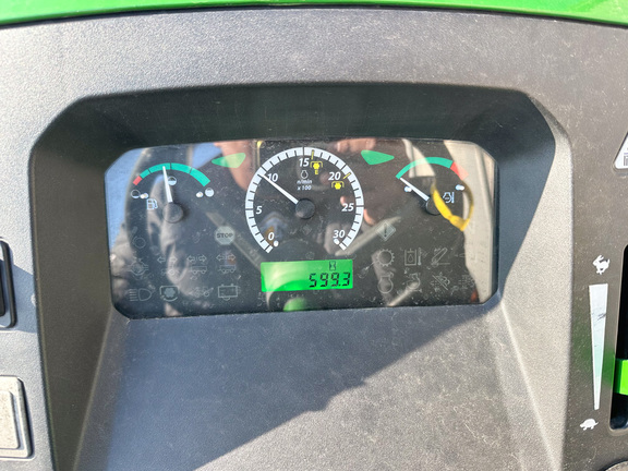 2016 John-Deere 5055E