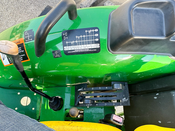 2016 John-Deere 5055E