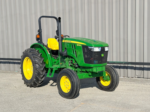 2016 John-Deere 5055E