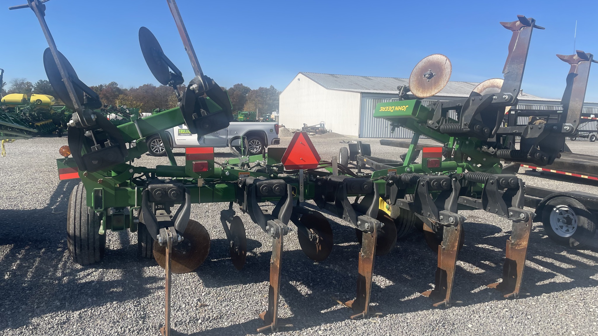 2022 John Deere 2100 Image 3