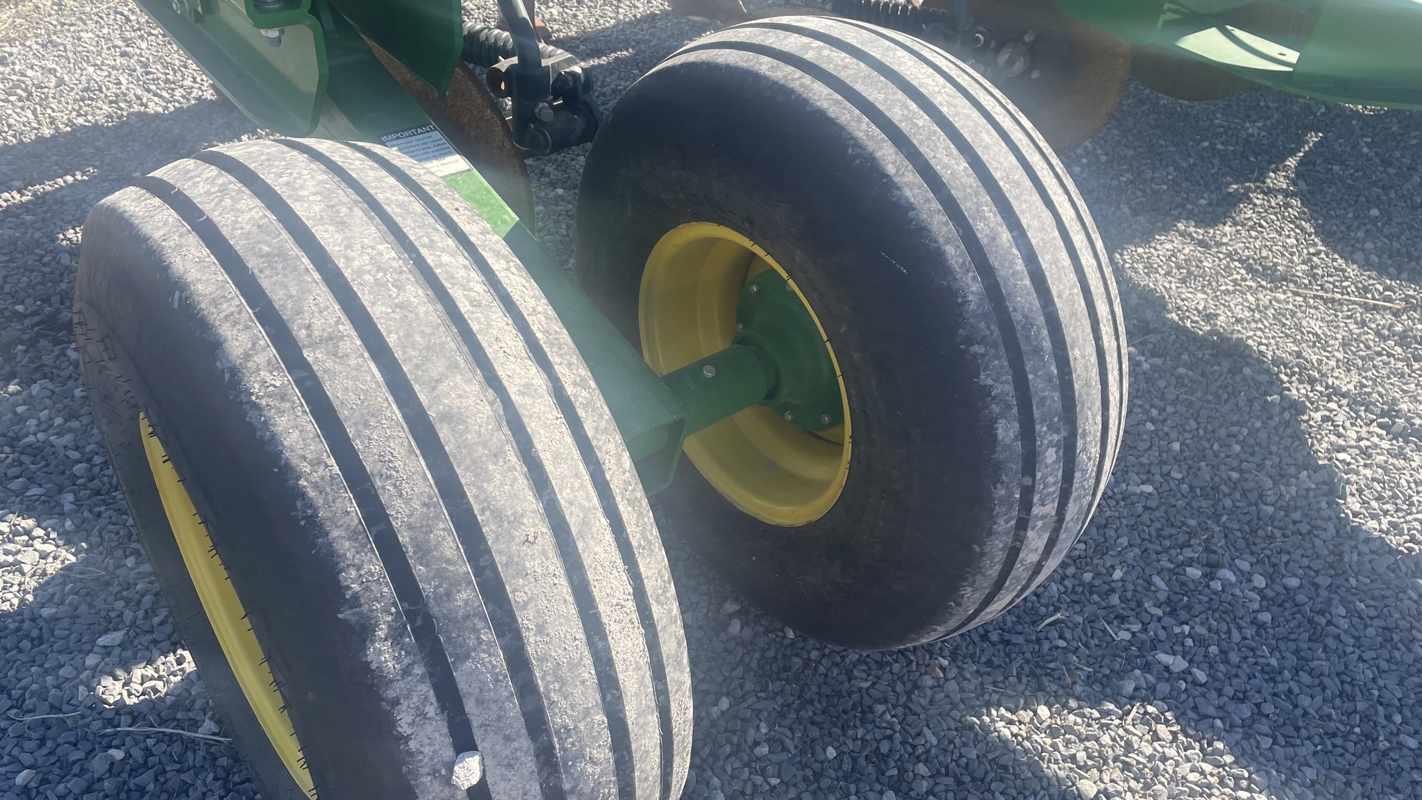 2022 John Deere 2100 Image 7