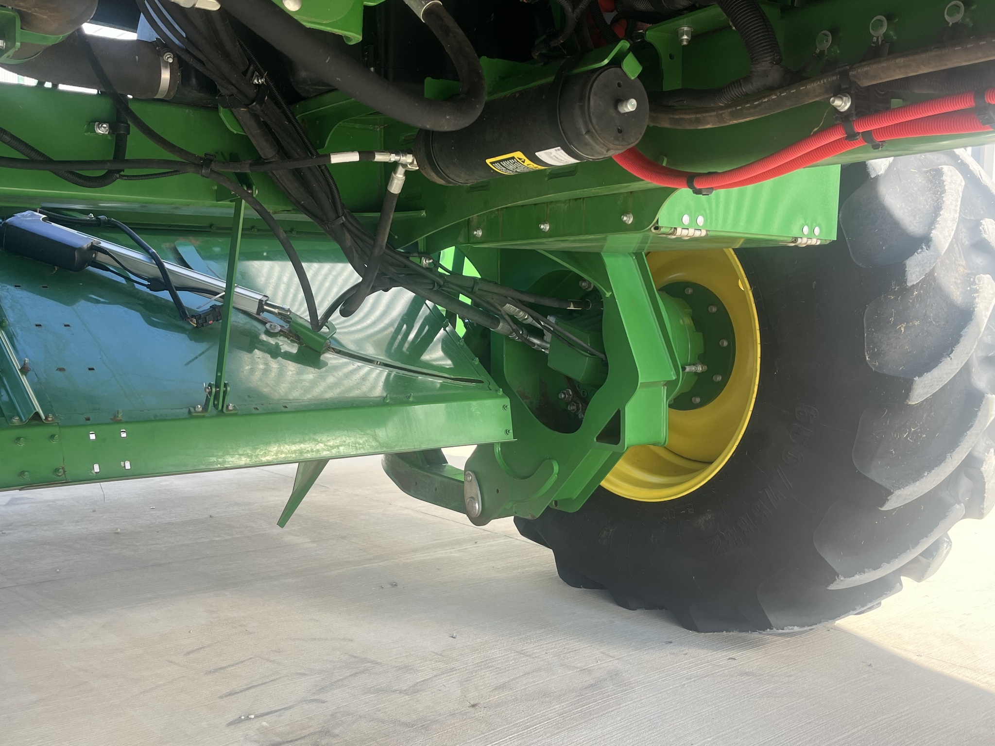 2023 John Deere W235R Image 20