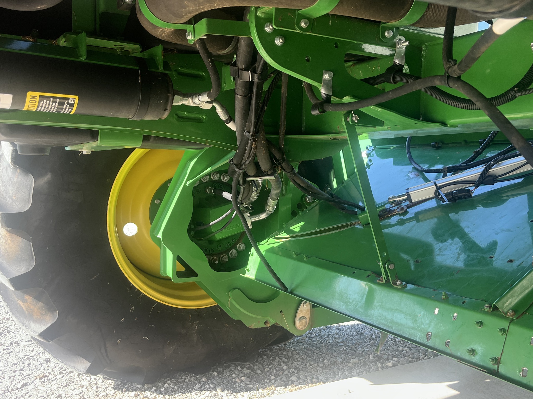 2023 John Deere W235R Image 17