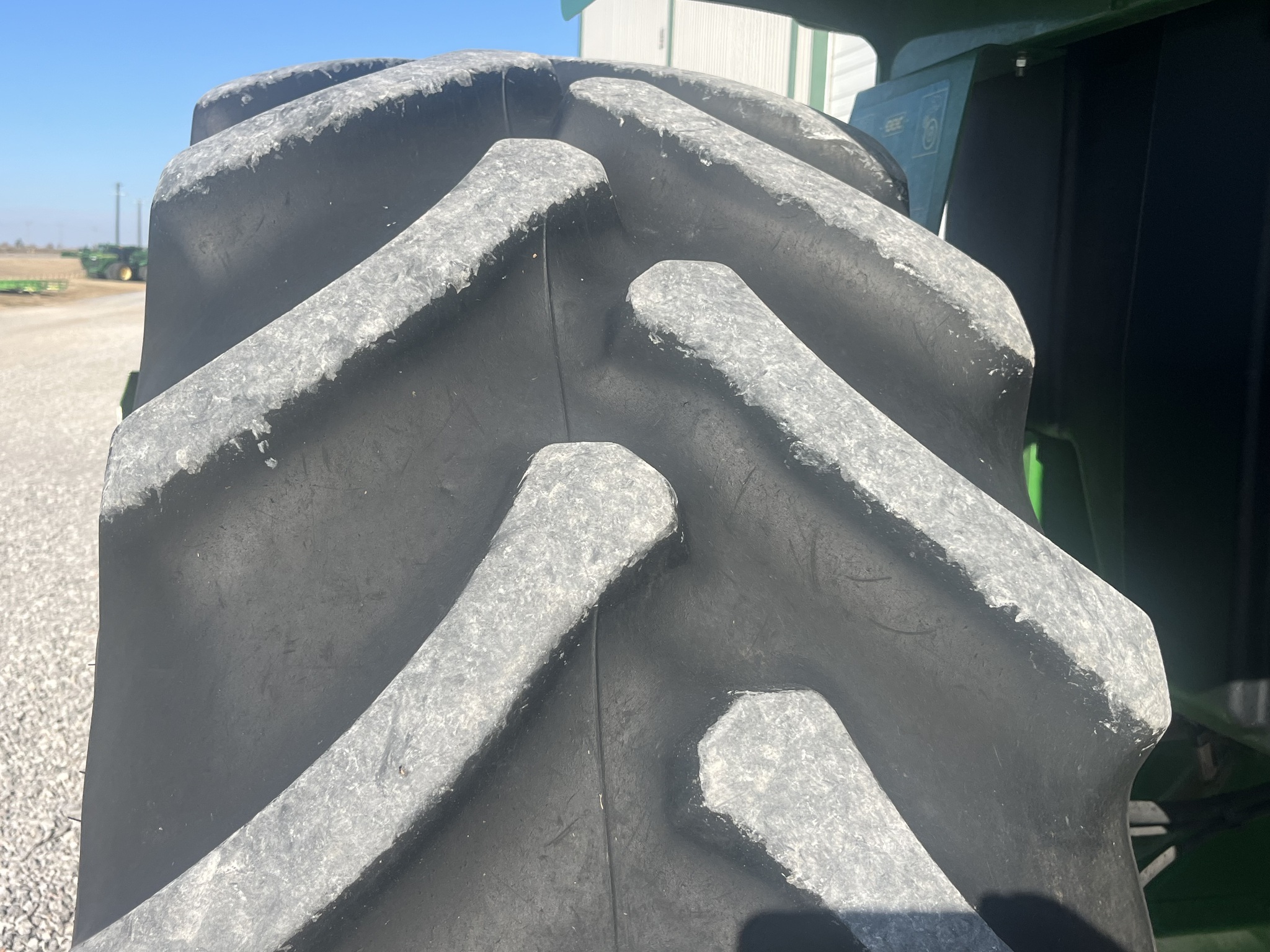 2023 John Deere W235R Image 11