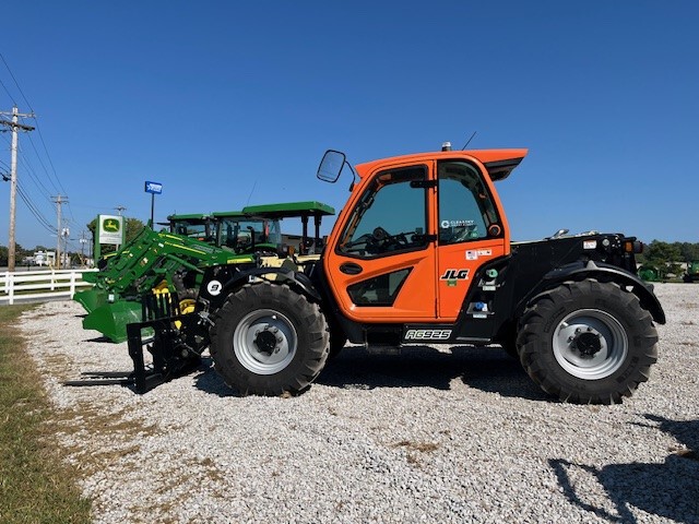 2025 JLG 925