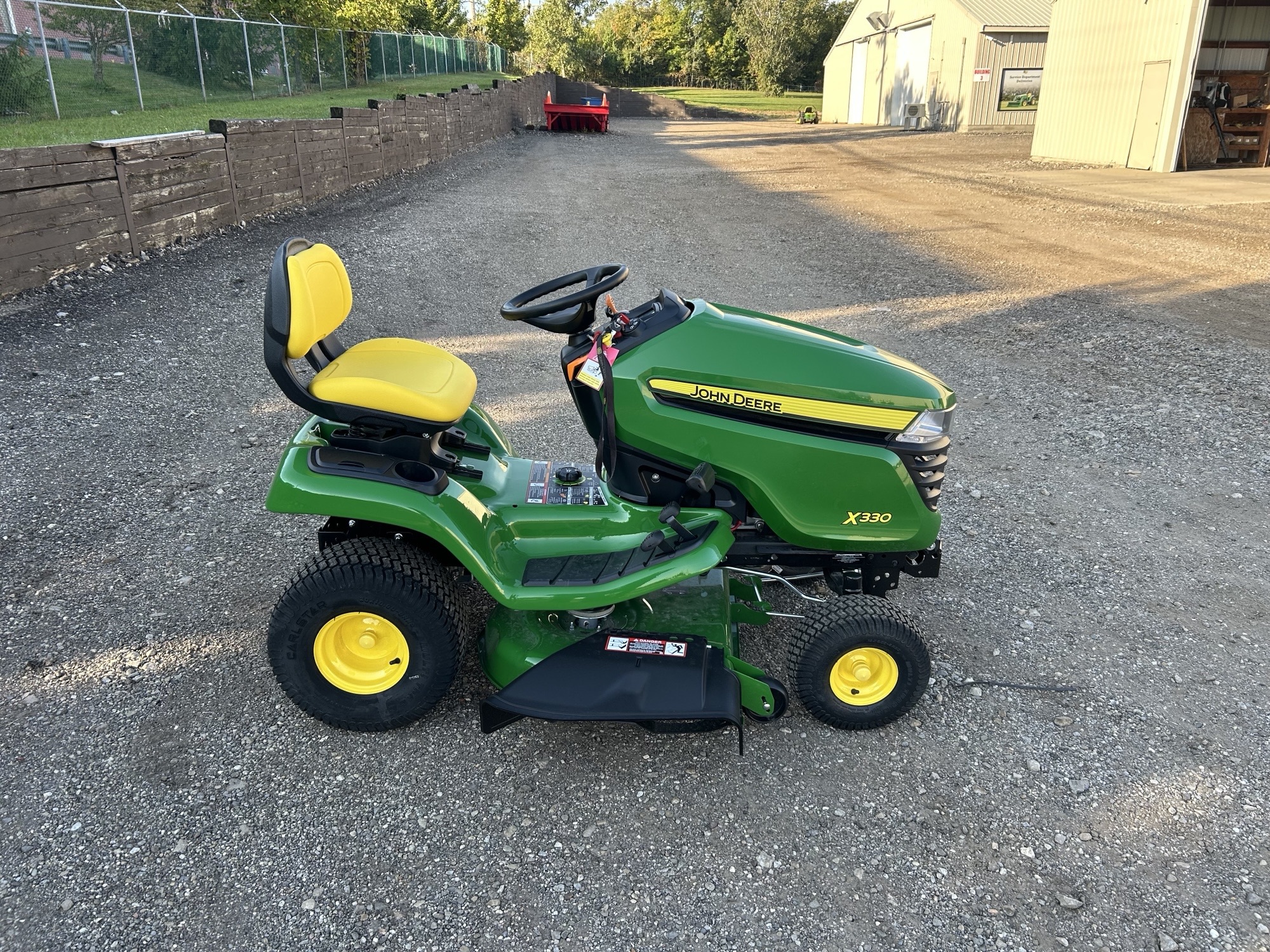 2025 John Deere X330 Image 7
