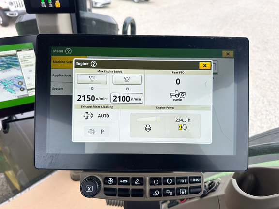 2025 John-Deere 8R 370