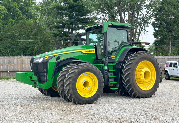 2025 John-Deere 8R 370