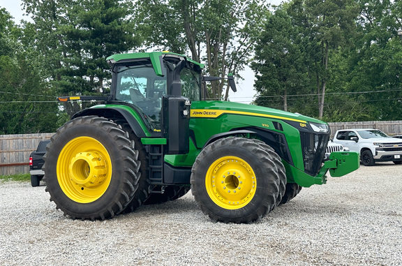 2025 John-Deere 8R 370
