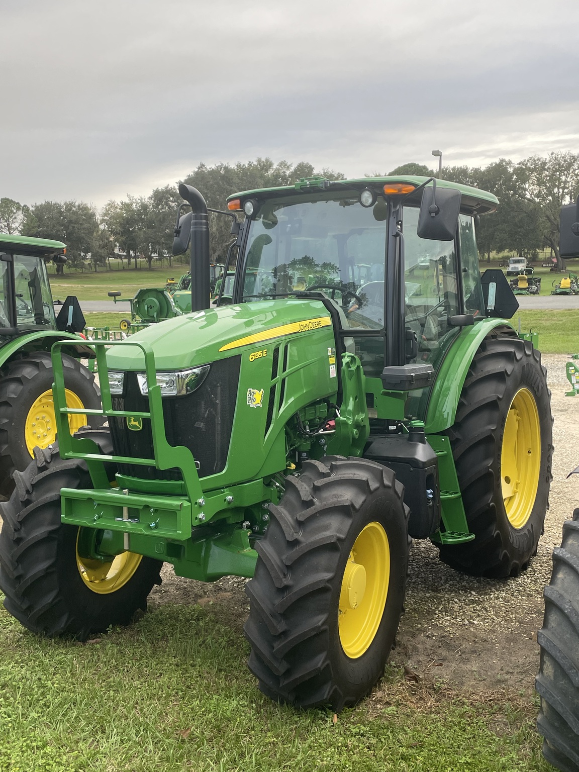 2025 John Deere 6135E Image 1