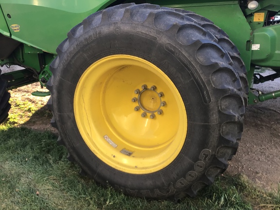 Used 2017 John Deere S670 Combines at Horizon Ag & Turf in Lloydminster, AB - Photo20