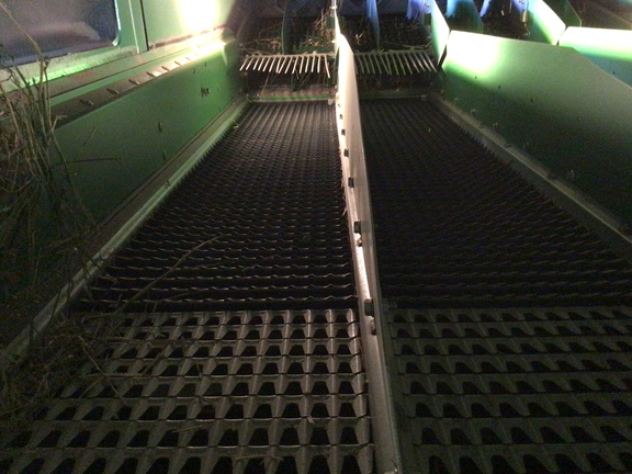 Used 2017 John Deere S670 Combines at Horizon Ag & Turf in Lloydminster, AB - Photo24