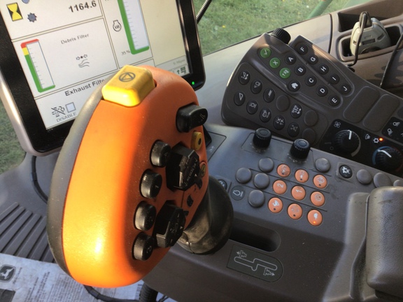 Used 2017 John Deere S670 Combines at Horizon Ag & Turf in Lloydminster, AB - Photo28