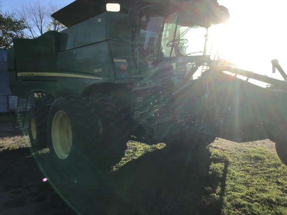 Used 2017 John Deere S670 Combines at Horizon Ag & Turf in Lloydminster, AB - Photo36