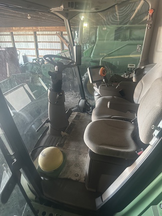 Used 2017 John Deere S670 Combines at Horizon Ag & Turf in Lloydminster, AB - Photo46