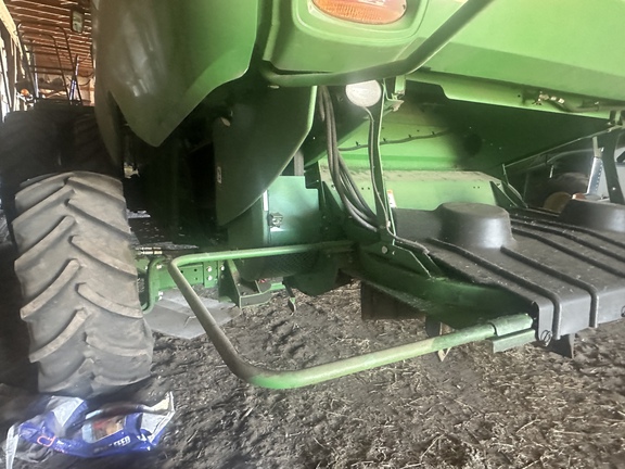 Used 2017 John Deere S670 Combines at Horizon Ag & Turf in Lloydminster, AB - Photo48