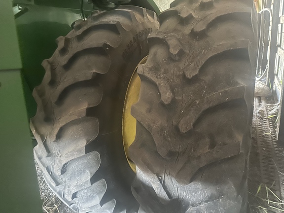 Used 2017 John Deere S670 Combines at Horizon Ag & Turf in Lloydminster, AB - Photo58