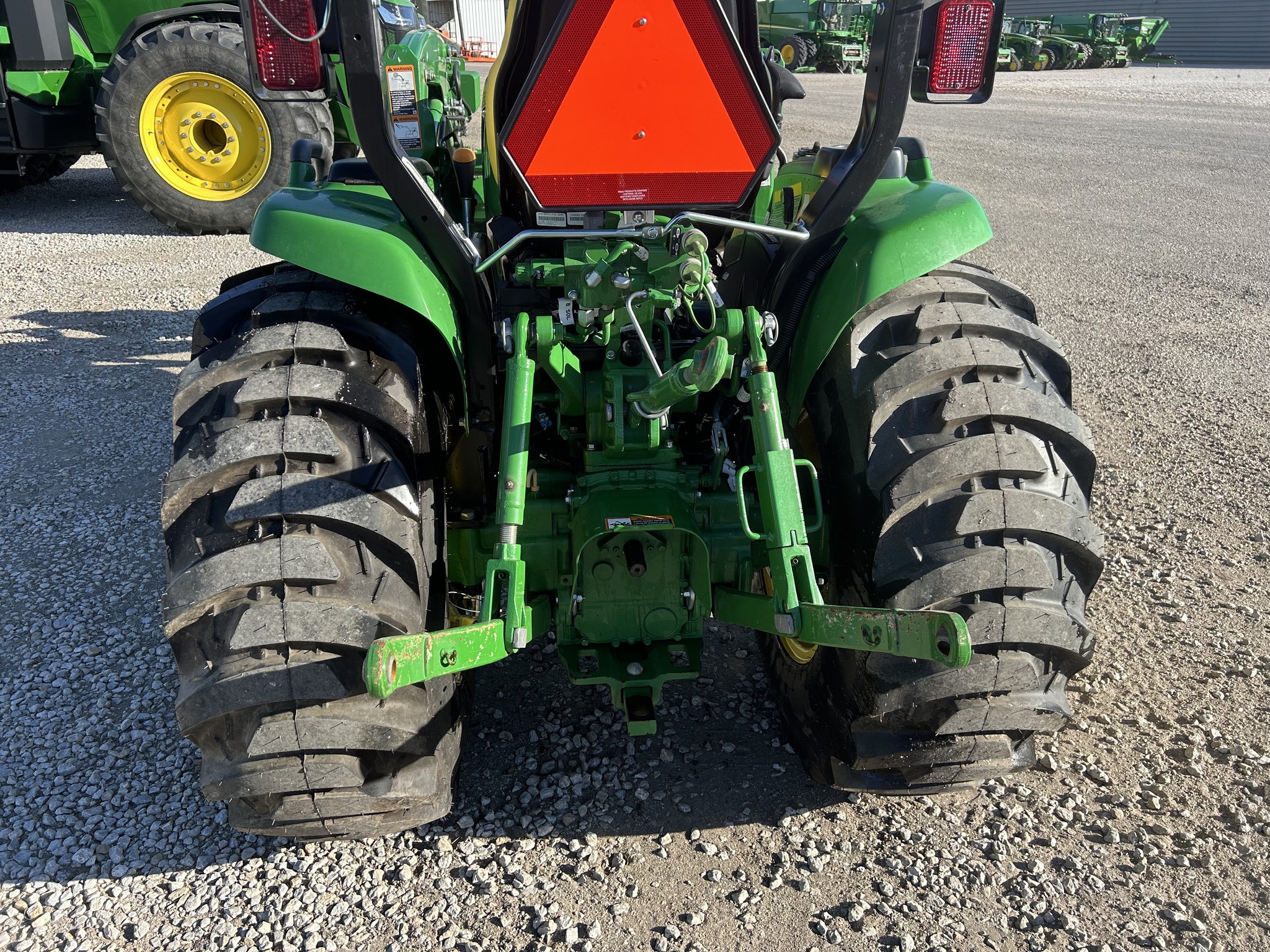  2024 John Deere 3039R at Heritage Tractor in Roanoke, IL