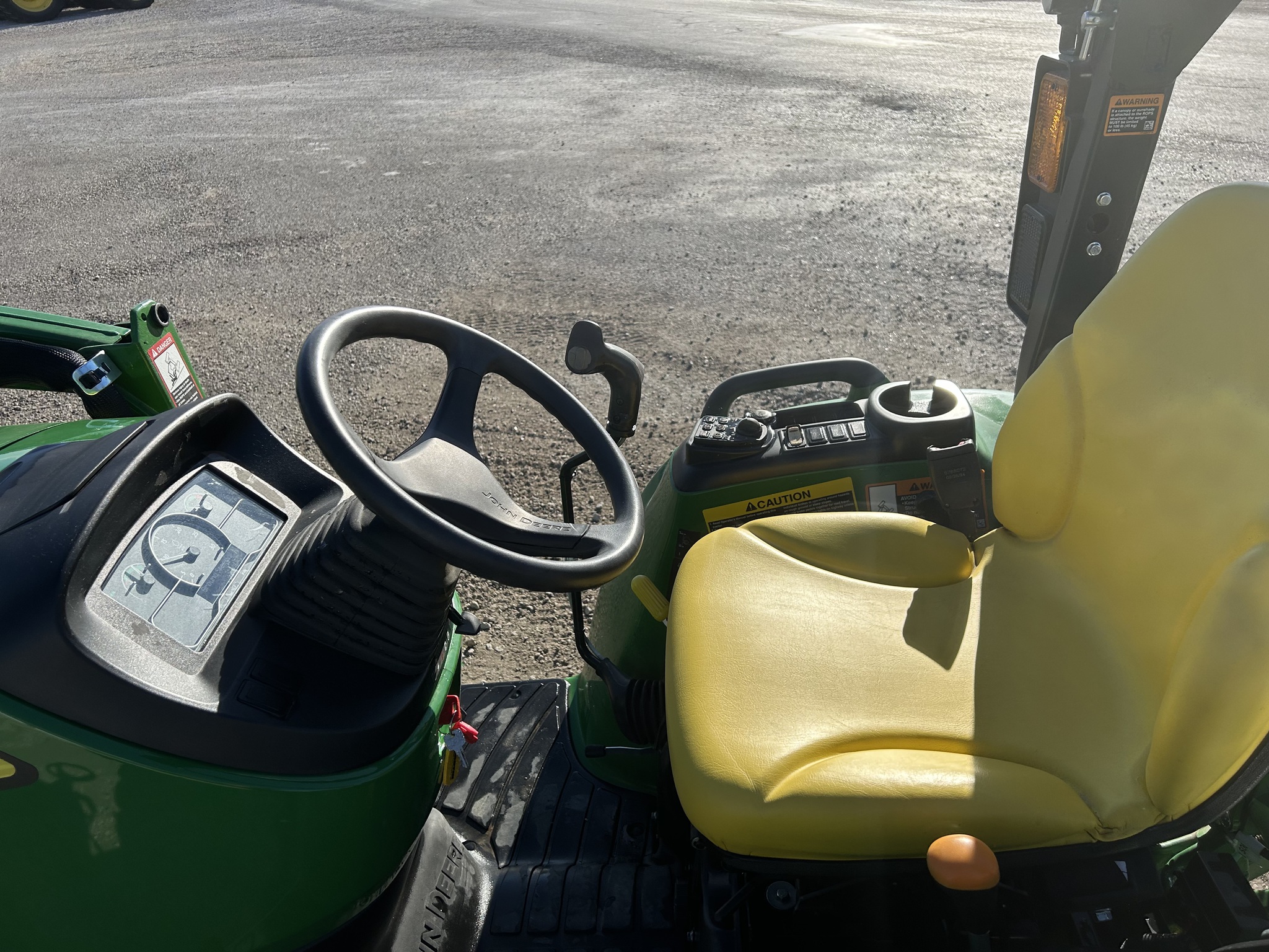  2024 John Deere 3039R at Heritage Tractor in Roanoke, IL