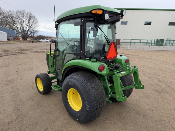 2025 John Deere 3046R - Photo5