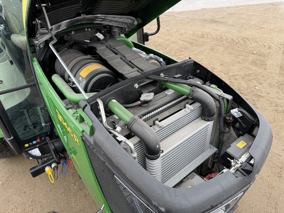 2025 John Deere 3046R - Photo15