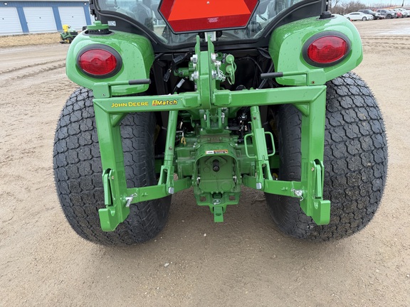 2025 John Deere 3046R - Photo17
