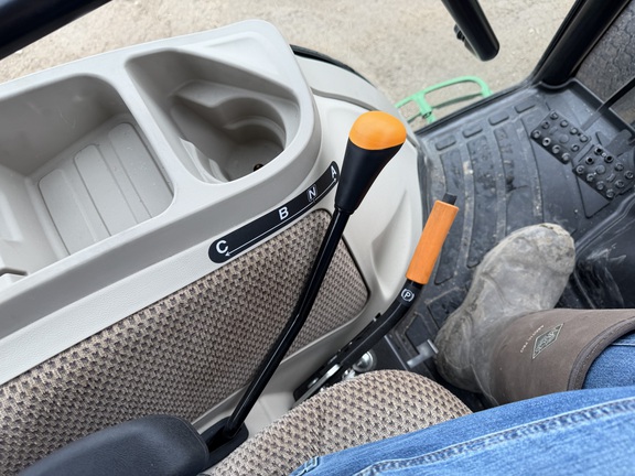 2025 John Deere 3046R - Photo26