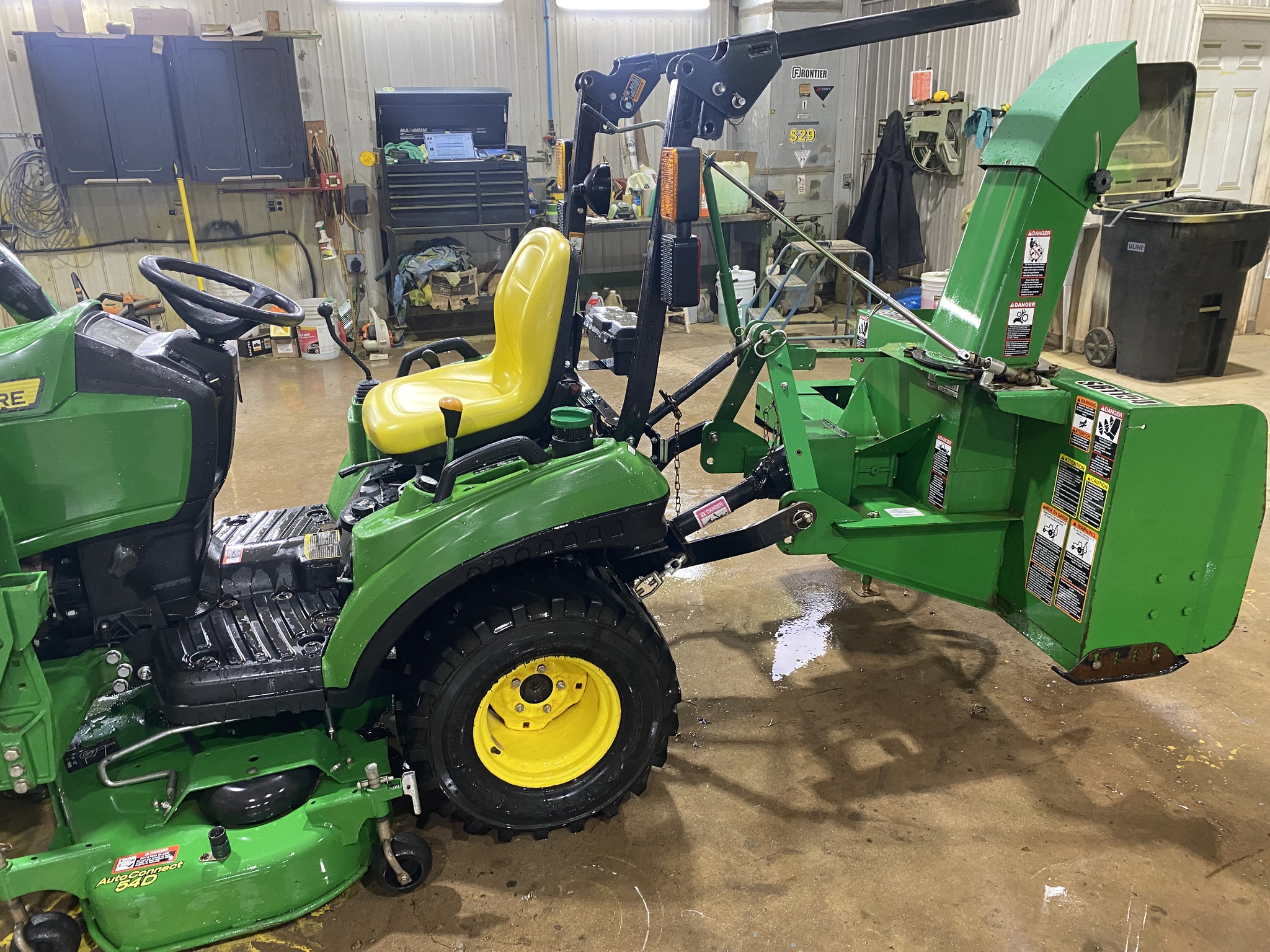 2020 John Deere 1023E Image 13