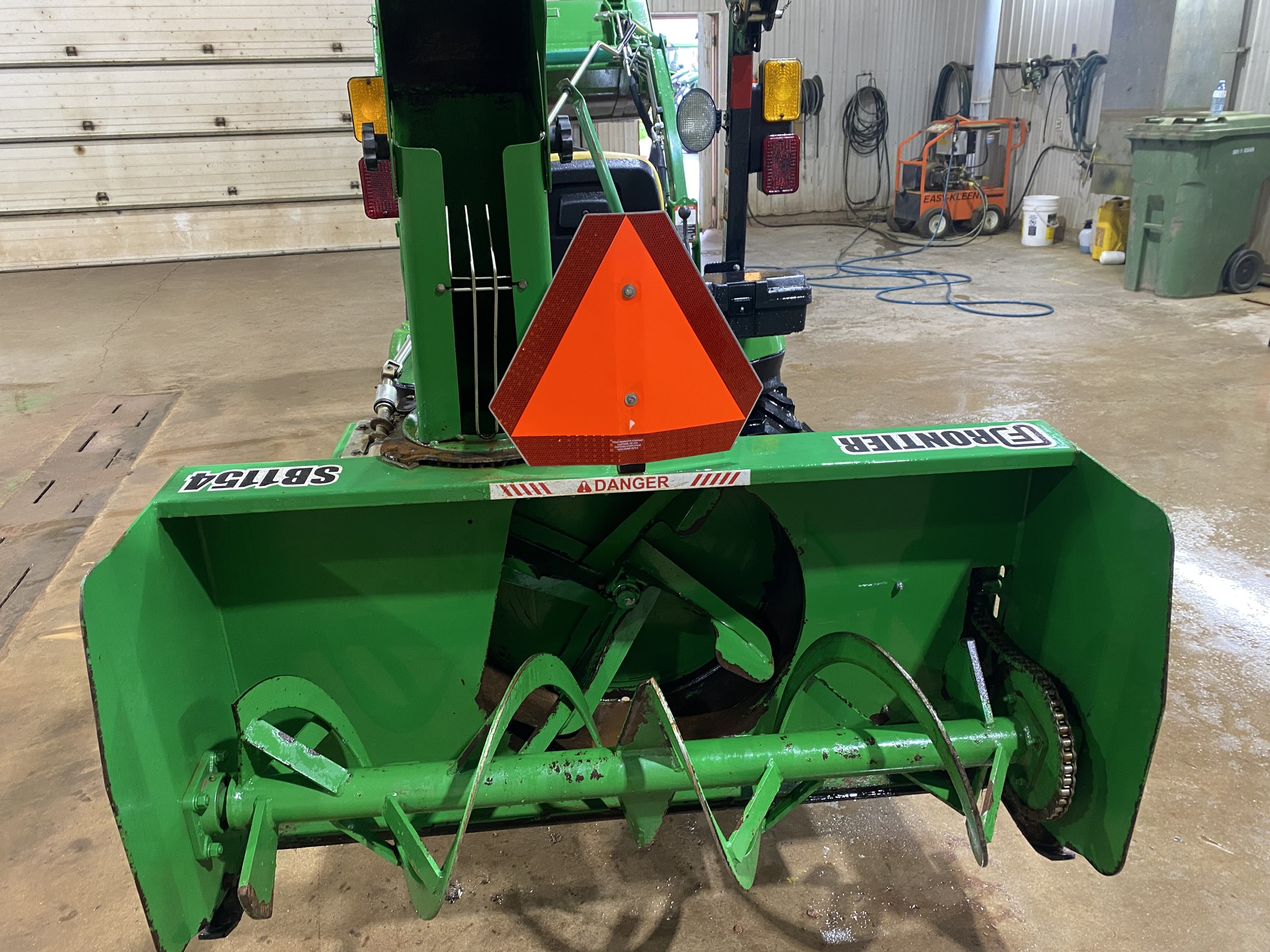 2020 John Deere 1023E Image 11