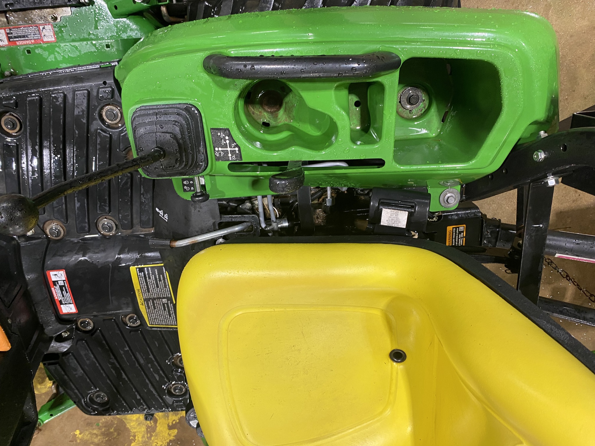 2020 John Deere 1023E Image 4