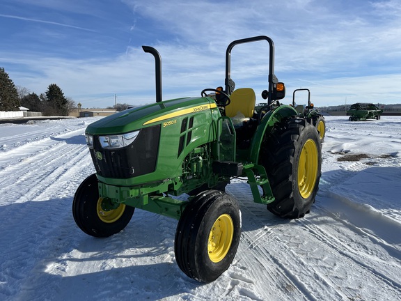 2025 John Deere 5050E - Photo2