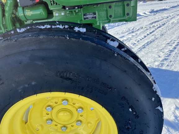 2025 John Deere 5050E - Photo14