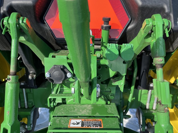 2025 John Deere 5050E - Photo26