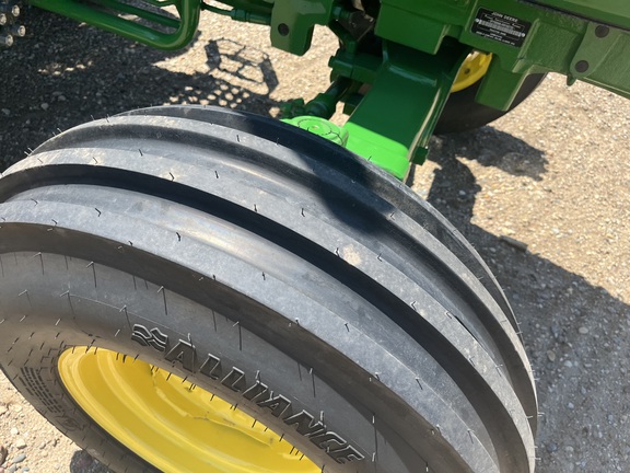 2025 John Deere 5050E - Photo15