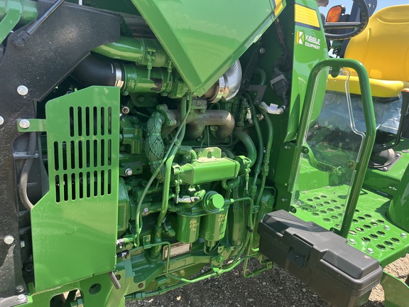2025 John Deere 5050E - Photo23