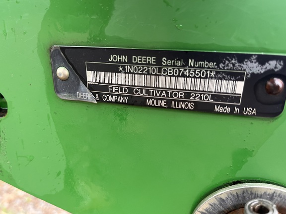 2012 John Deere 2210 - Photo25