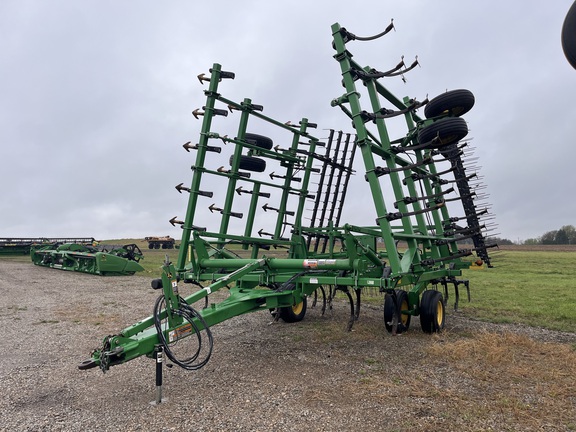  John Deere 2210