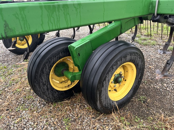 2012 John Deere 2210 - Photo9