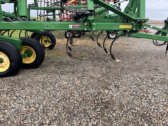 2012 John Deere 2210 - Photo13